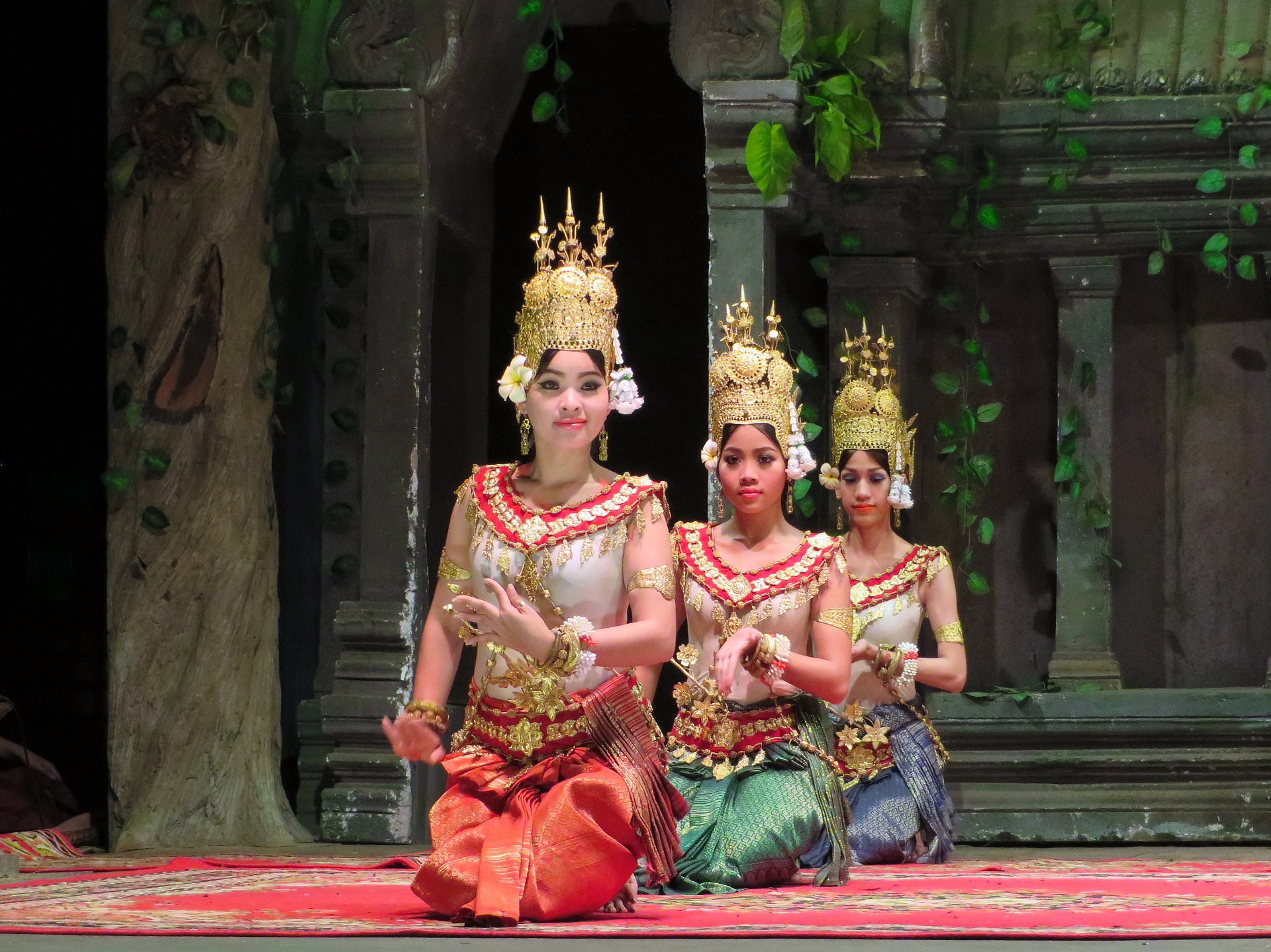 apsara dance phnom penh