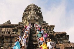 Phnom Bakheng - must-see templesin Angkor