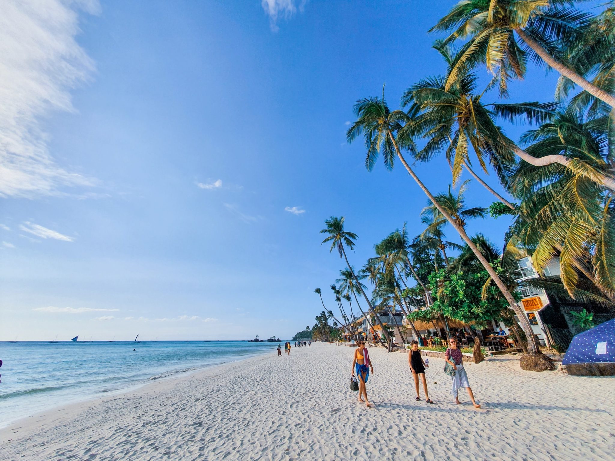 Boracay vs Palawan - Compare the two Filipino gems with Asia Someday